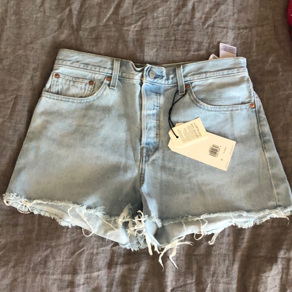 Levi’s Wedgie Shorts BRAND NEW